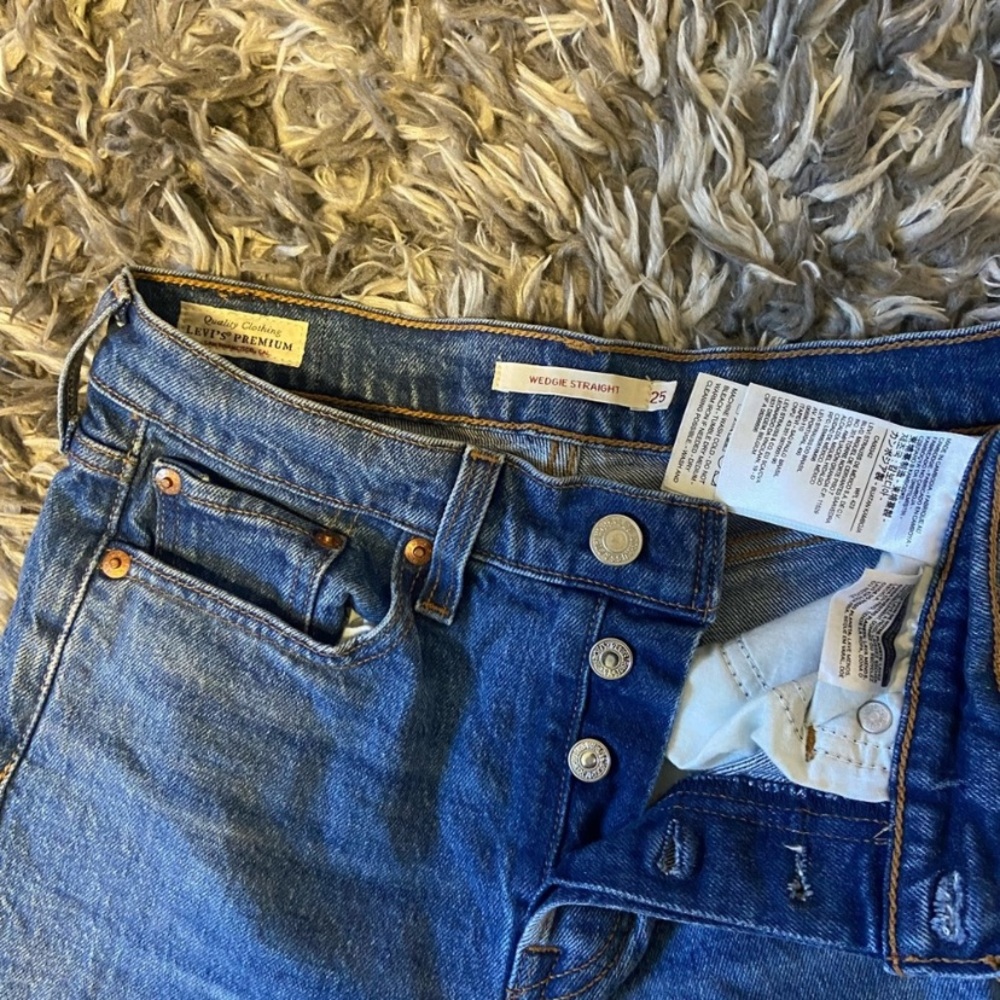 Levi jeans - Picture 2 of 4